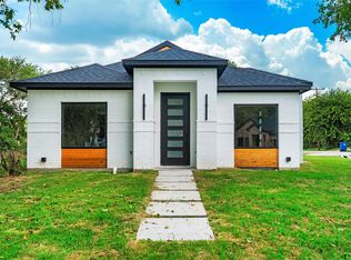 1311 Daffan Ave, Ennis, TX 75119