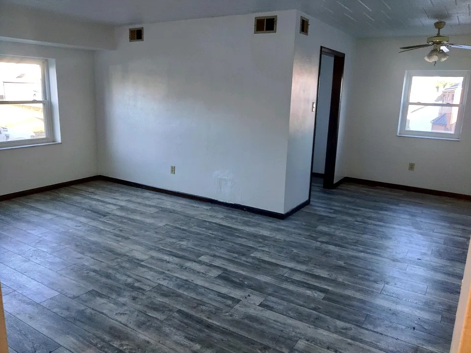 700 Carl Ave #205