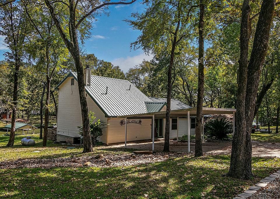 1st image of 2119 Lakeview Dr