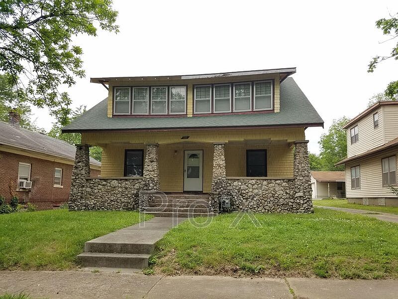 1st image of 110 W Lindburg St #2