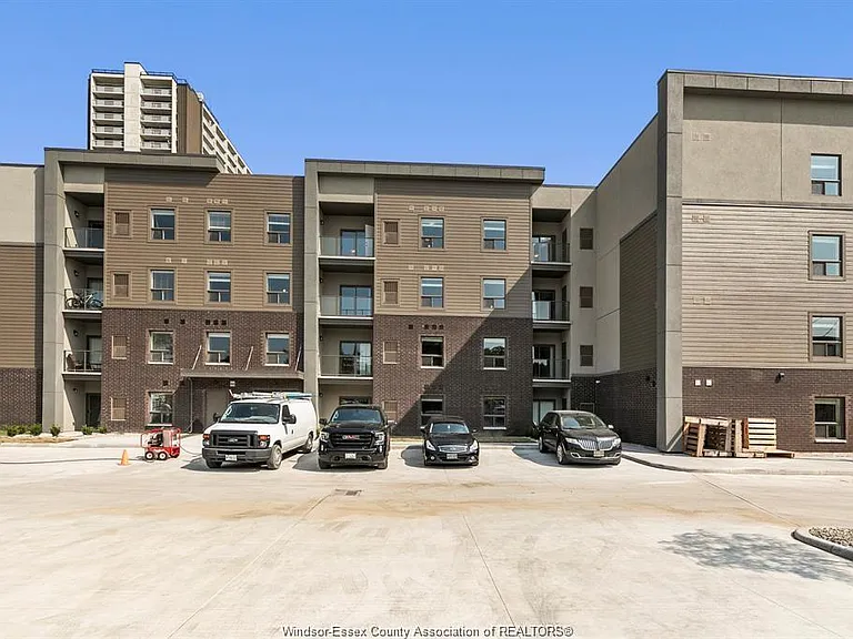 955 Ouellette Ave #301 — Photo 18