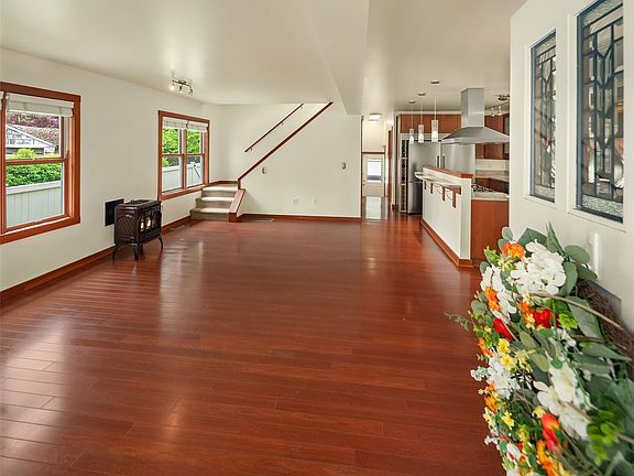 5th image of 13039 56th Avenue