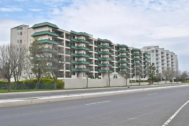 422 Ocean Blvd N APT 1I photo 1