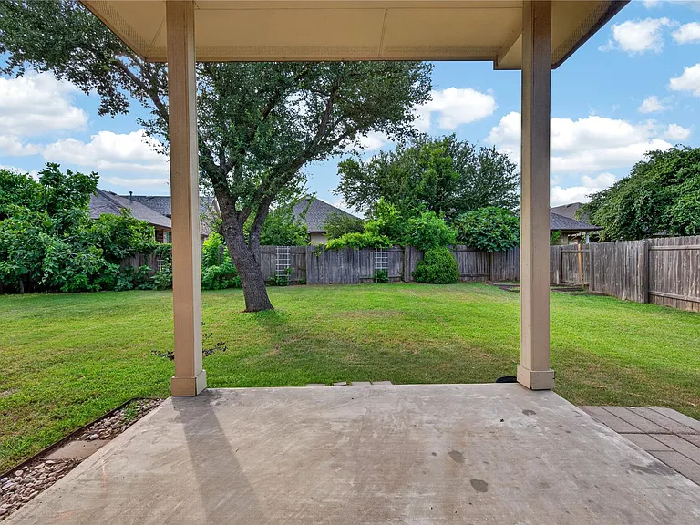 112 Latitude Ln — Photo 24