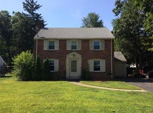 1562 Plumtree Rd, Springfield, MA 01119