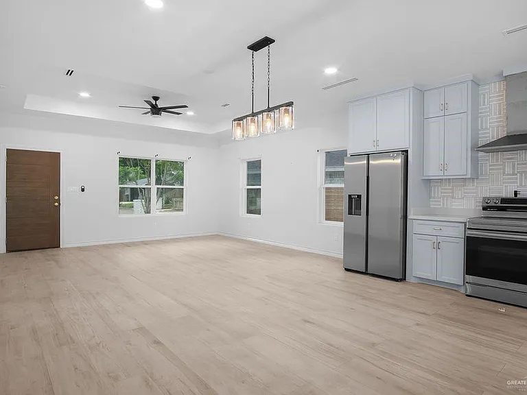 2809 Los Pinos Ln — Photo 7