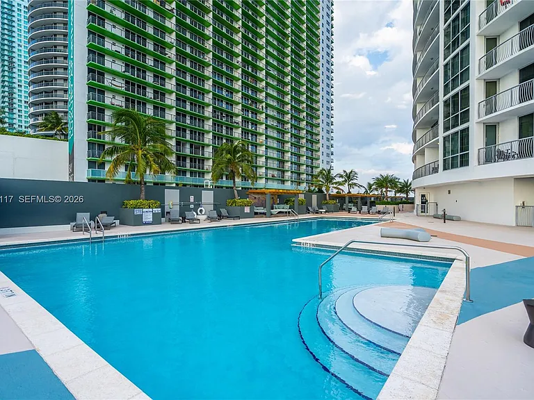 1750 N Bayshore Dr #1815 — Photo 29