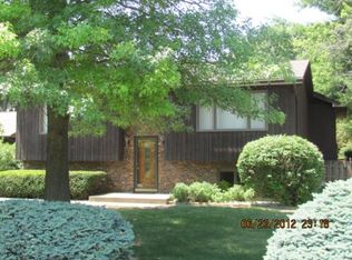 633 Rustic Rook Dr, Somonauk, IL 60552