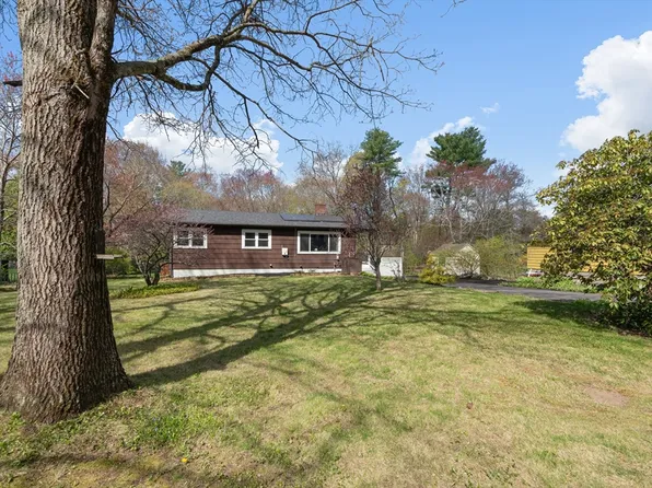 21 Warren Rd, Upton, MA 01568