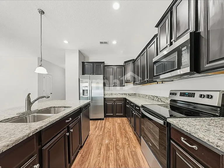 13159 Royal Pines Ave — Photo 3