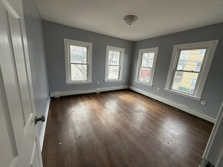 71 Pike St #201 — Photo 8