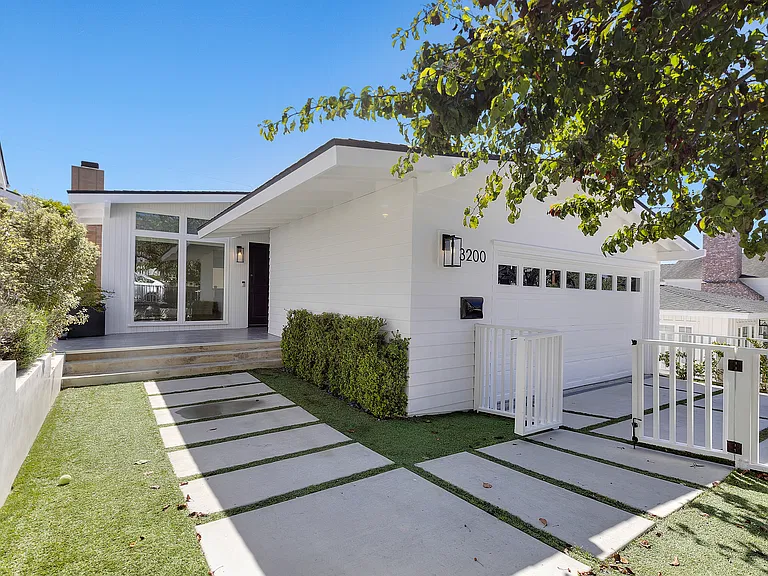 3200 N Poinsettia Ave — Photo 7