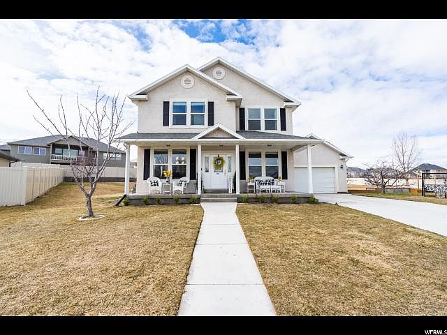 1st image of 2227 S Chestnut Cir