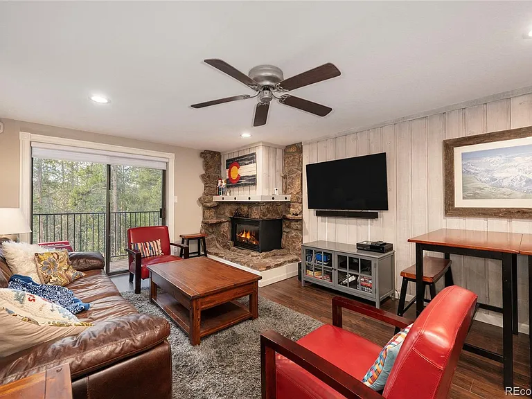 195 Village Dr #6-22 — Photo 4