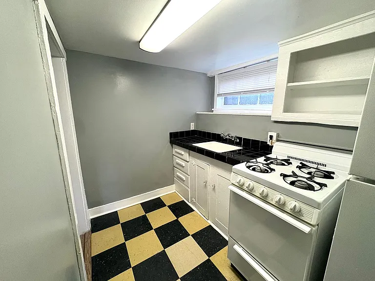 New York Apartments — Photo 15