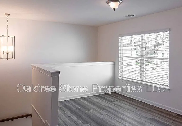 3348 Pepperpike Ct — Photo 28