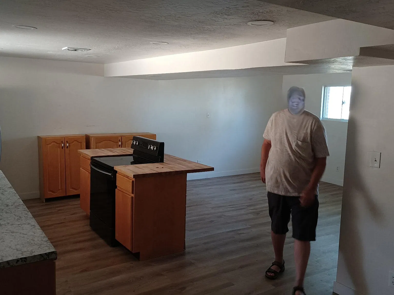 3 bed, 1375 sqft, $2,000 — Photo 2