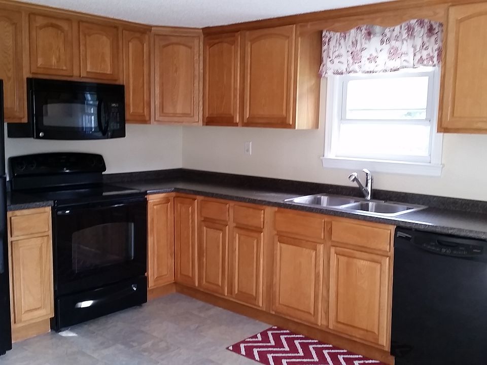 Kitchen with appliances