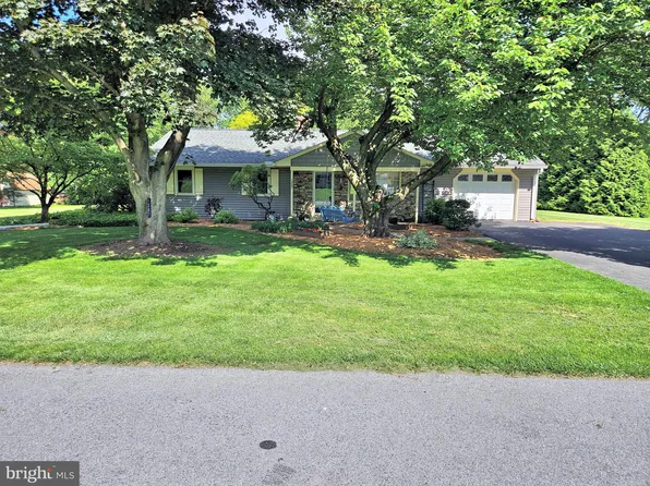 1287 Christine Ave, Manheim, PA 17545