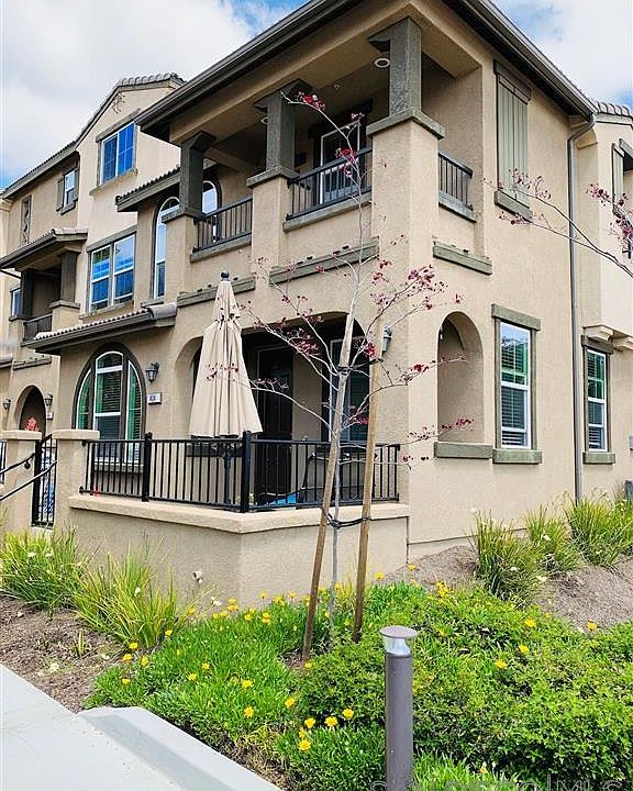 1st image of 404 Penelope Dr