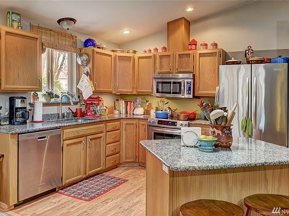 4th image of 38258 Hood Canal Dr NE
