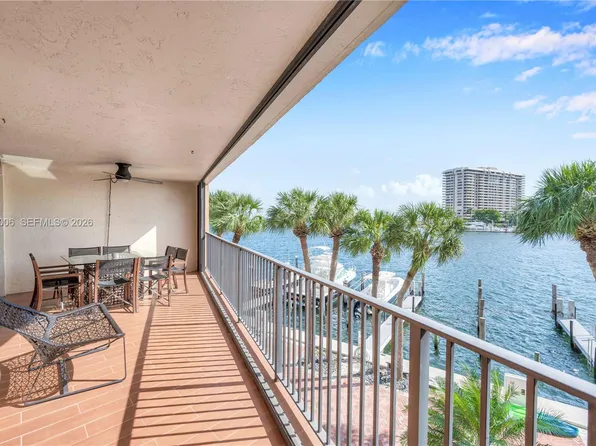 1700 S Bayshore Ln APT 3B, Miami, FL 33133
