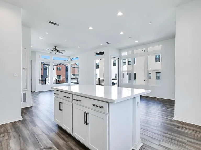 180 Sawbuck — Photo 21