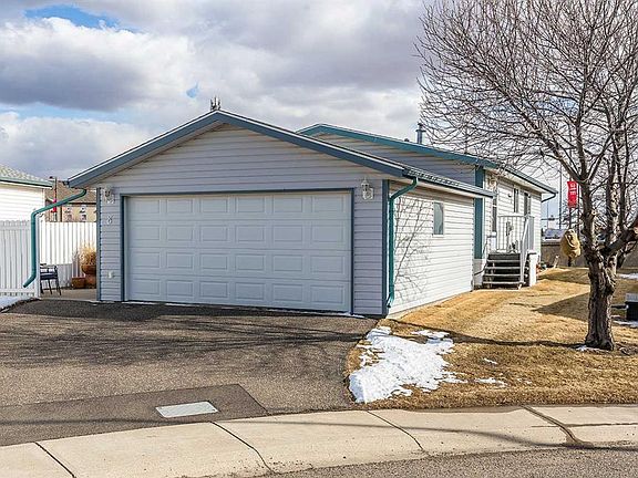 3rd image of 1600 Strachan Rd SE #8