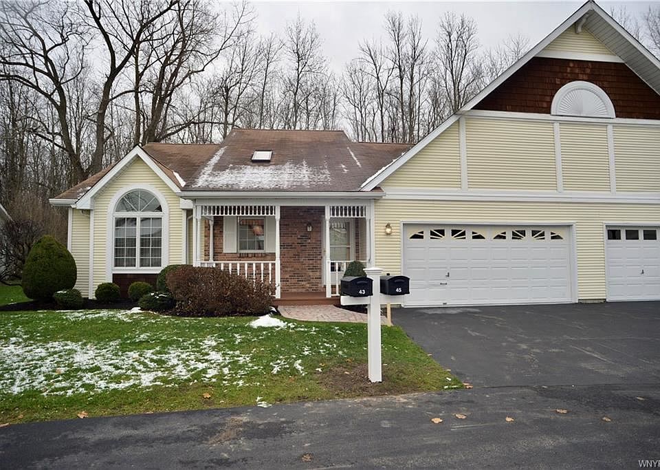 1st image of 43 Spicebush Ln