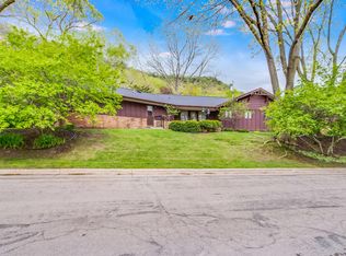 1701 Barnabee Rd, La Crosse, WI 54601