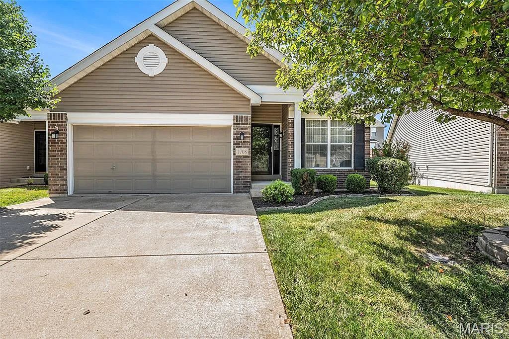1708 Prestshire Dr photo 1
