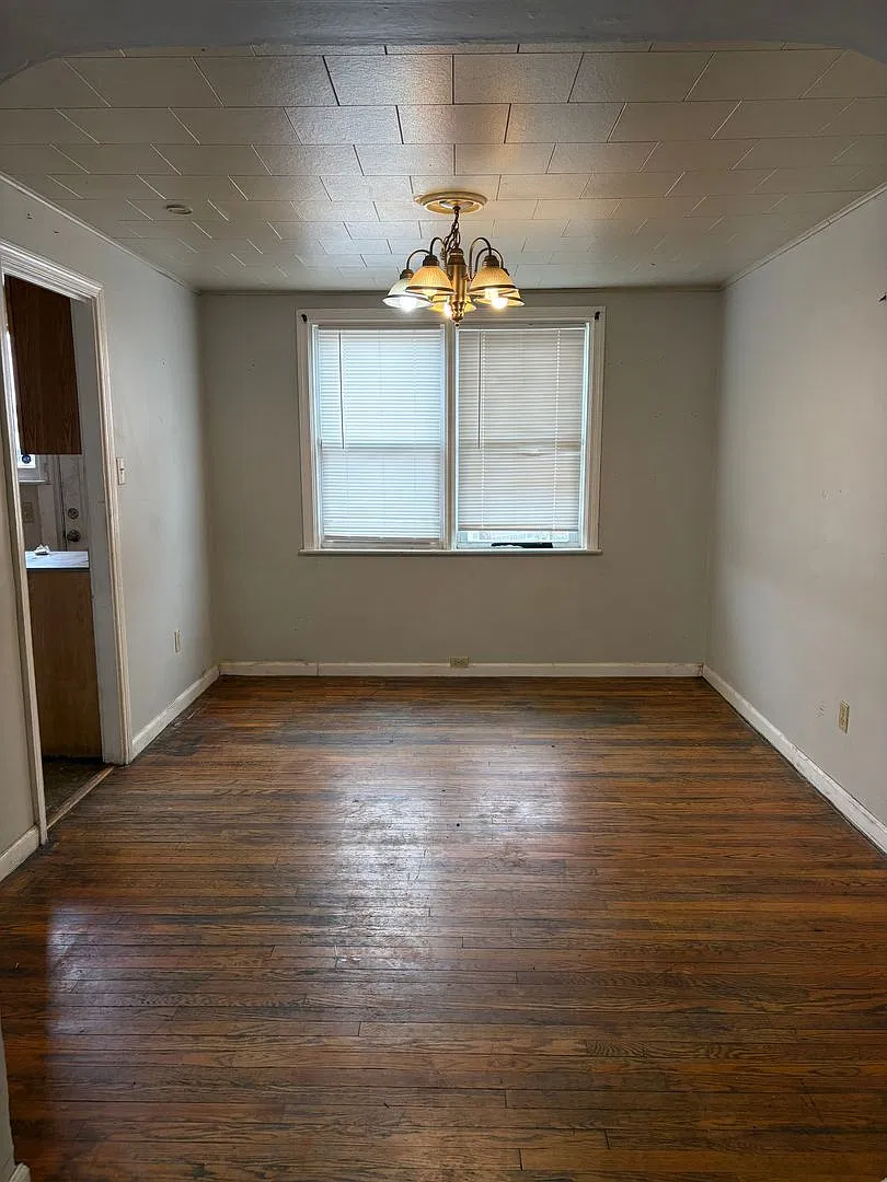 Clean 3BR home, Southeast neighborhood — Photo 3