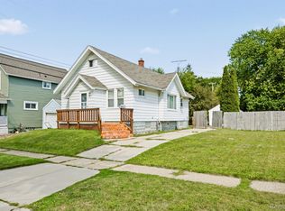 1218 12th St, Port Huron, MI 48060