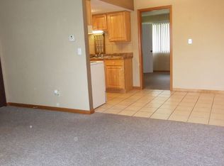 525 W H St APT 3, Swansea, IL 62226