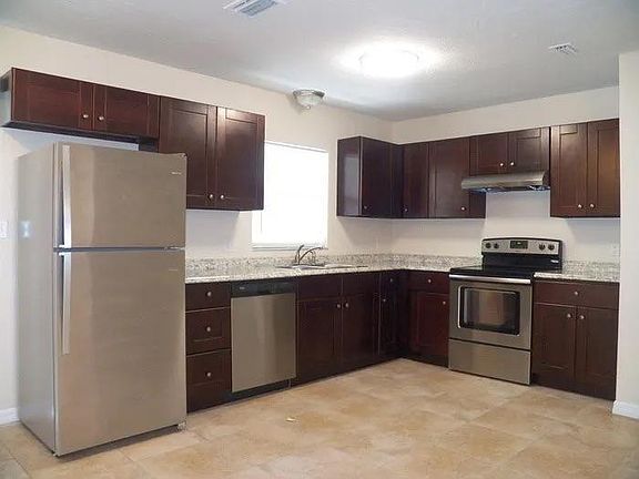 3rd image of 5586 Atlantic Ave N