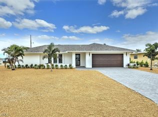 8338 Lagoon Rd, Fort Myers Beach, FL 33931