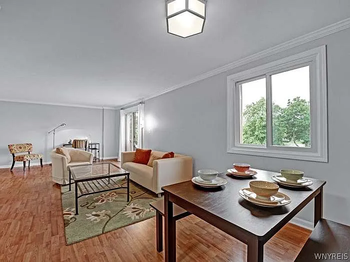 205 Charter Oaks Dr — Photo 3