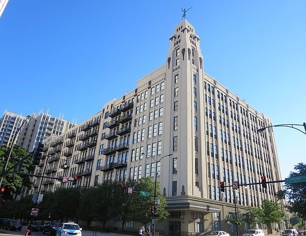 1st image of 758 N Larrabee St APT 304