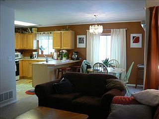 4th image of 219 E Granite Ave