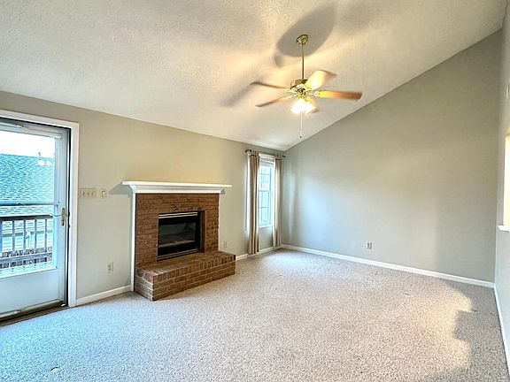 Spacious living room
