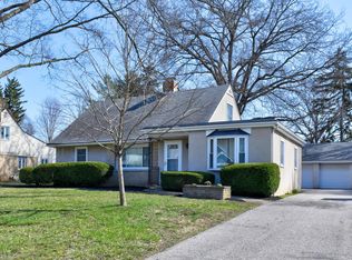 2574 Chester Rd, Upper Arlington, OH 43221
