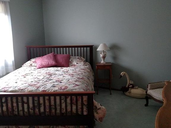 4th image of 480 Samantha Cir #20