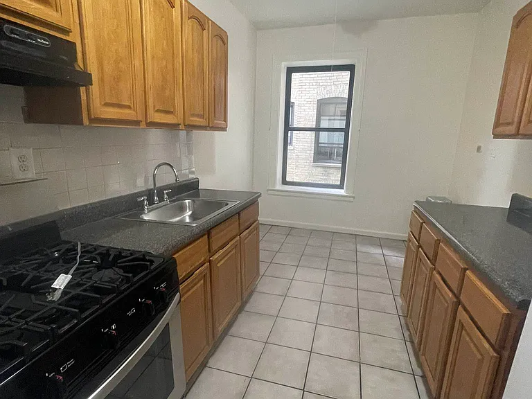 28-28 35th St #1G — Photo 1
