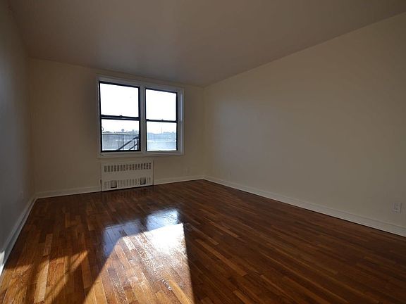 5th image of 4140 Denman St APT 3P