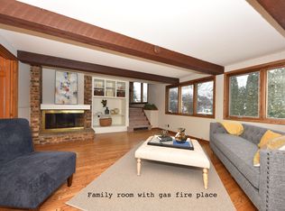 5329 S Maryknoll Dr, New Berlin, WI 53151