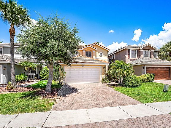 2nd image of 5477 Queenship Ct