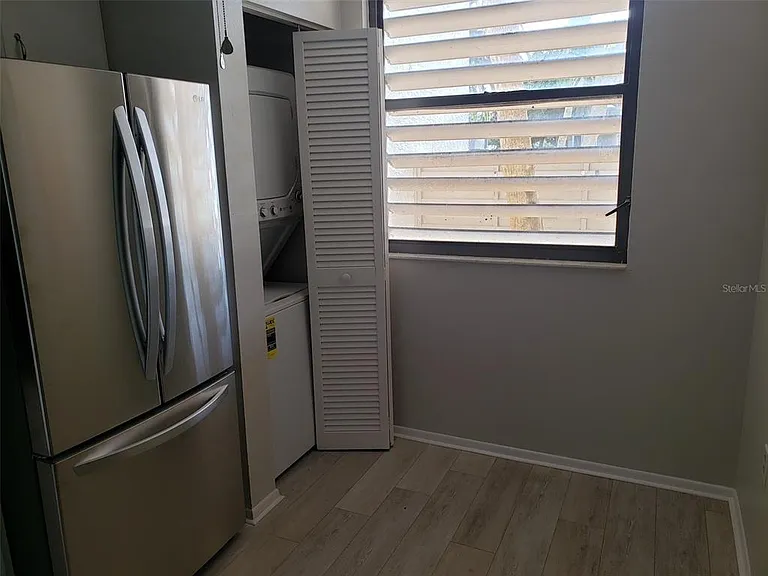 549 Lakeside Dr #549 — Photo 5