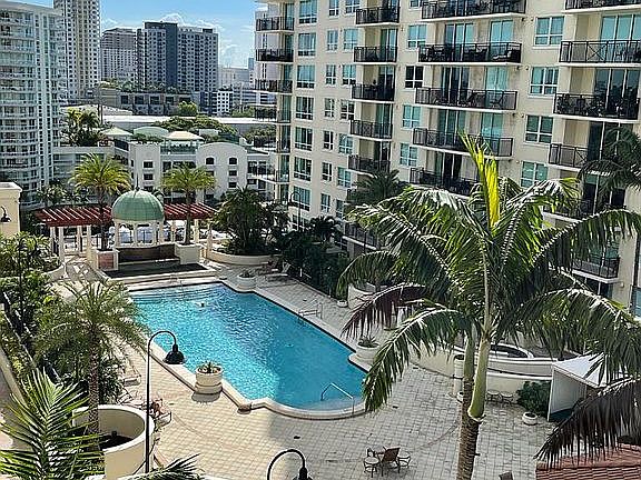 5th image of 610 W Las Olas Blvd APT 1221