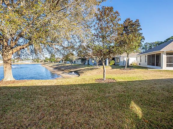 3rd image of 107 Raintree Cir