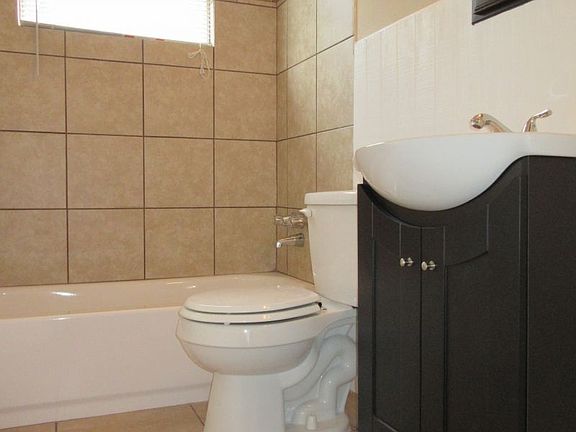 5th image of 4274 Brookway St